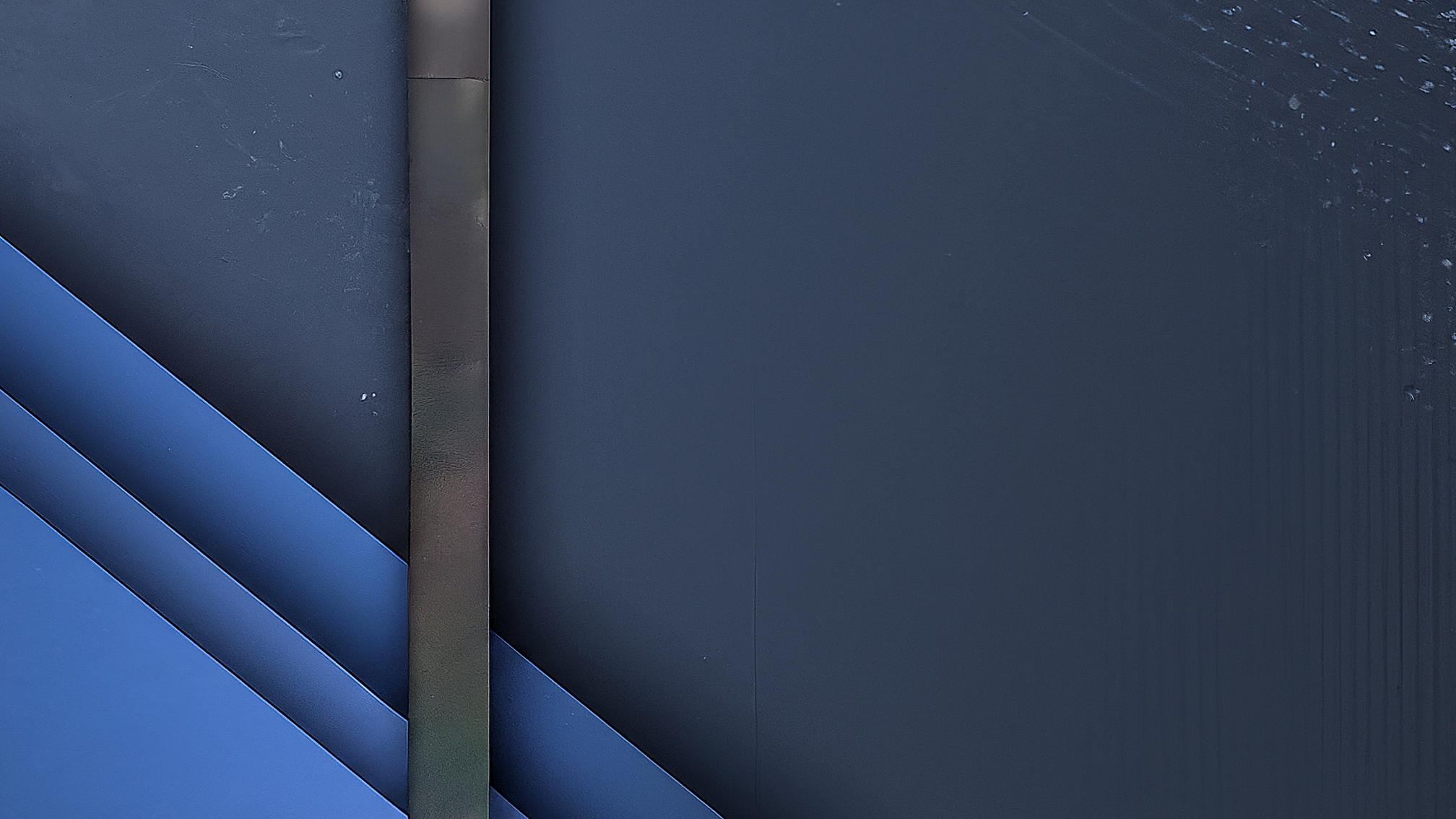 Professional educational hero image, blue color scheme, clean and modern design, suitable for website header, educational